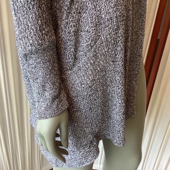 Express Women’s Gray Knit Open Cardigan Size Medium - Picture 4 of 8